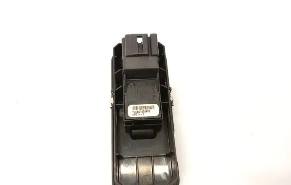 Land Rover Discovery 3 - LR3 Electric window control switch YUD501070PVJ