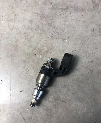 Fuel injector