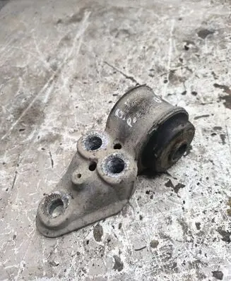 Volkswagen PASSAT B5.5 Rear axle beam mounts housing 4B0501521E 8E0501521H