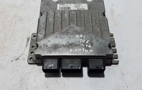 Renault Laguna II Engine control unit/module 8200200577