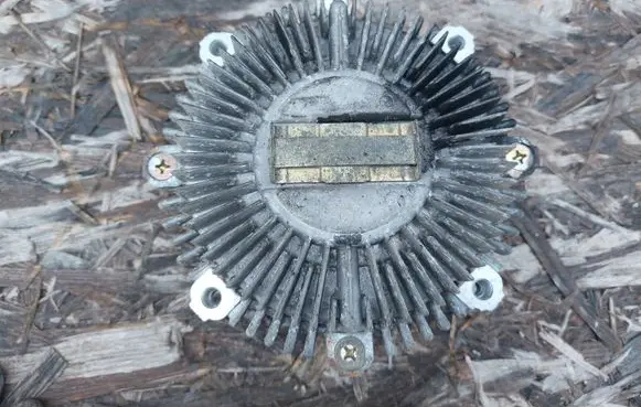 Mitsubishi Pajero Sport I Viscous fan clutch 
