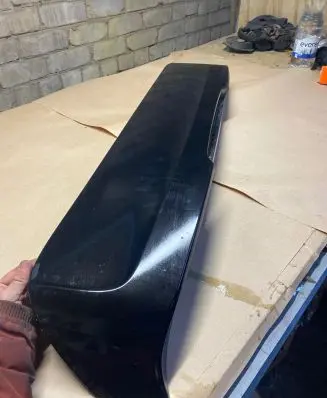 Tailgate/trunk spoiler