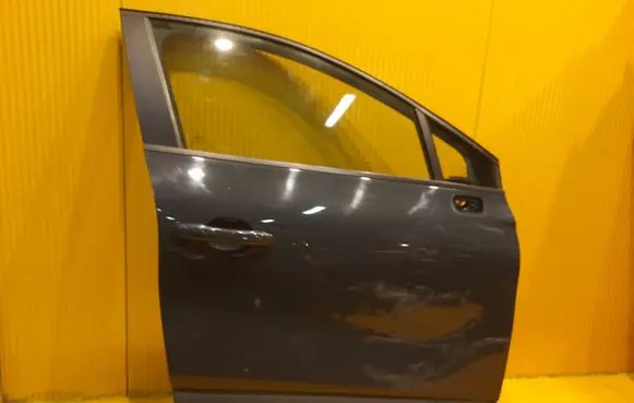 Renault Captur II Front door