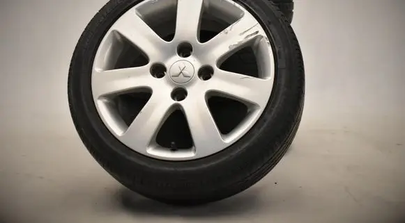 Mitsubishi Galant R16 alloy rim 