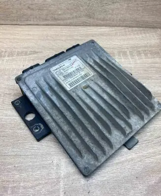 Renault Clio III Engine control unit/module ECU 8200399038 8200513163