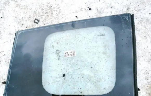 Mazda 5 Rear side window as2