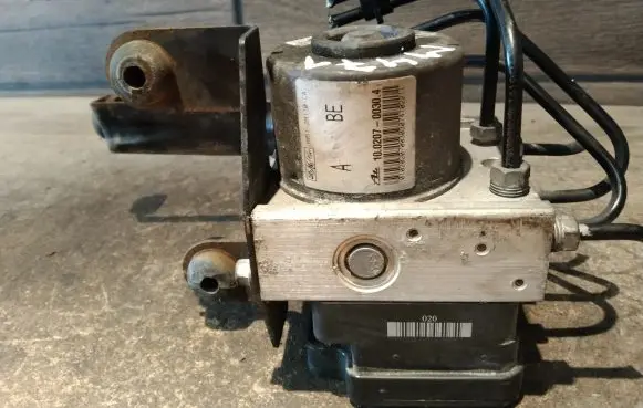 Ford Focus ABS Pump 3M512M110CA