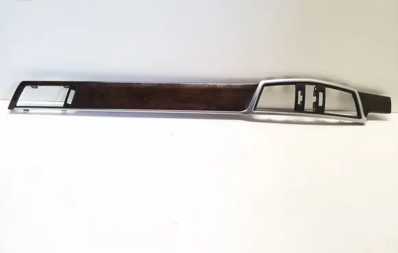 Dashboard glove box trim