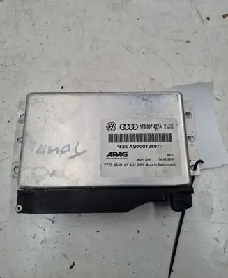 Volkswagen Touran I Gearbox control unit/module