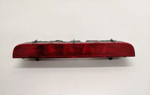 Nissan X-Trail T30 Third/center stoplight P1842