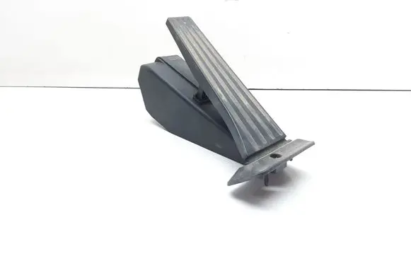 BMW 1 E82 E88 Accelerator throttle pedal 6770935 35426770935