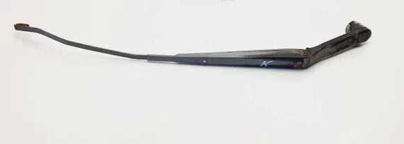 Mitsubishi Colt Front wiper blade arm