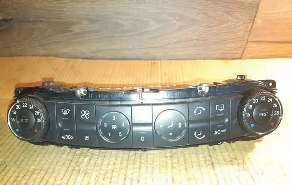 Mercedes-Benz E W211 Climate control unit 2118300190 00013004 0303