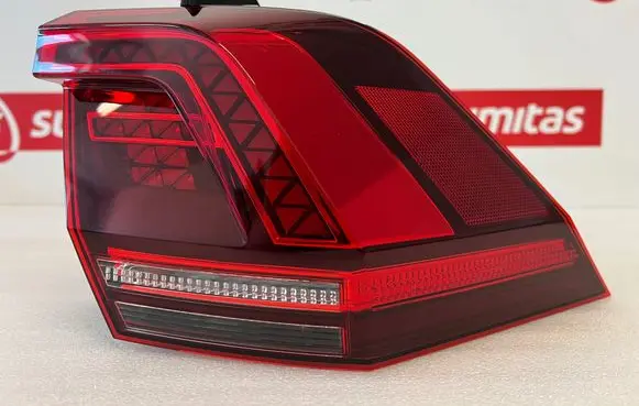 Volkswagen Tiguan Rear/tail lights 5NA945208F 2SD01252102 00817078