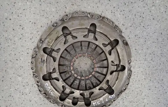 Clutch pressure plate