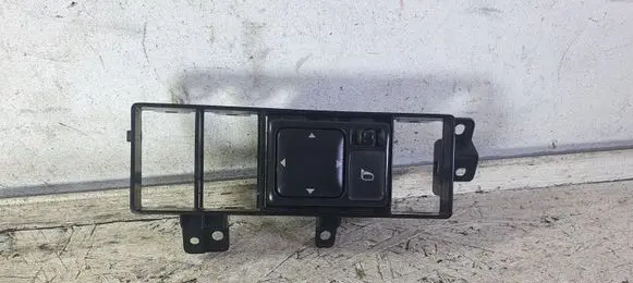 Nissan Navara D40 Wing mirror switch