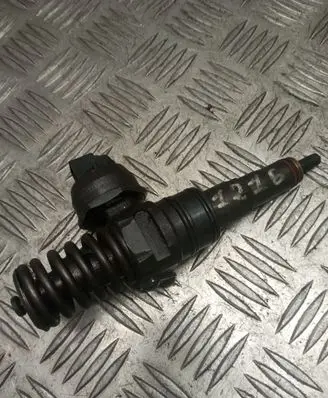 Skoda Fabia Mk1 (6Y) Fuel injector 045130073T 0414720035