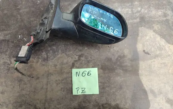 Audi A4 S4 B5 8D Front door electric wing mirror 2842982