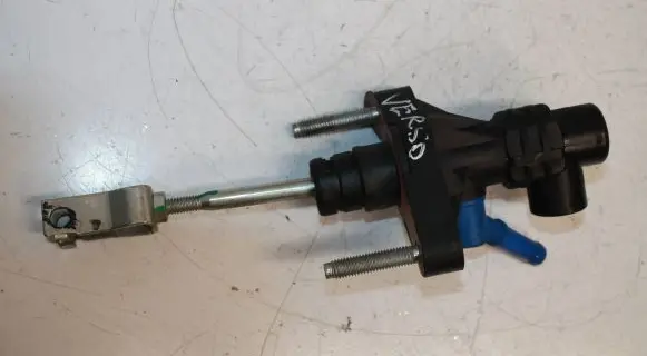 Toyota Corolla Verso E121 Clutch master cylinder