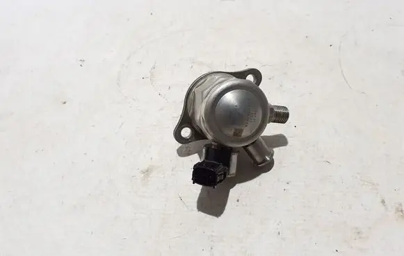 Volvo S60 Fuel injection high pressure pump 32363034