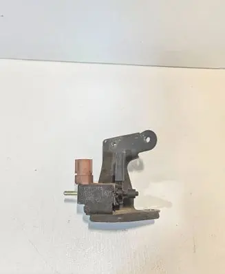 Toyota Avensis T220 Turbo solenoid valve 2586027010 1846004030