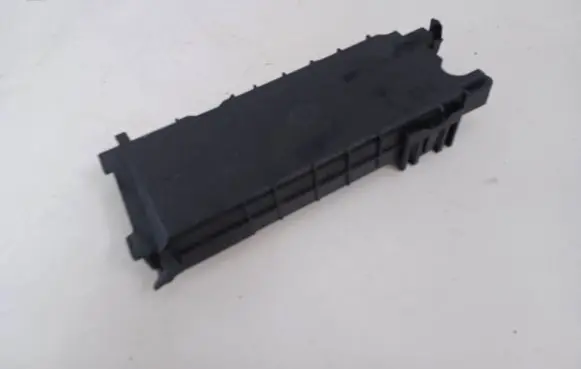 Mercedes-Benz CLA C117 X117 W117 Fuse box cover A2465400040