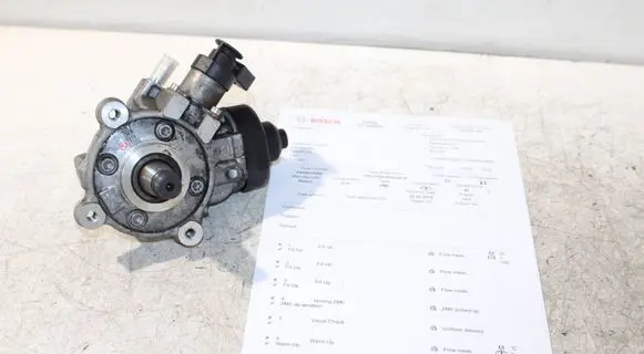 Volkswagen Caddy Fuel injection high pressure pump 04L130755E 0445010538