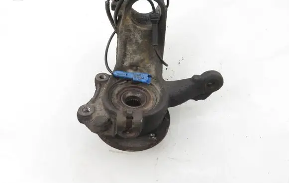 Peugeot 207 Front wheel hub spindle knuckle 