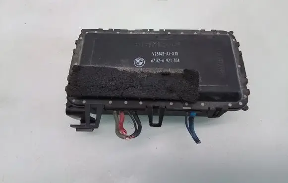 BMW 5 E39 Coolant fan relay 67326921354