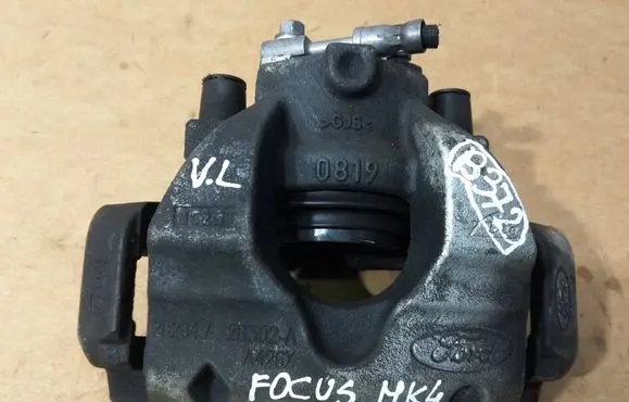 Ford Focus Front brake caliper A426X