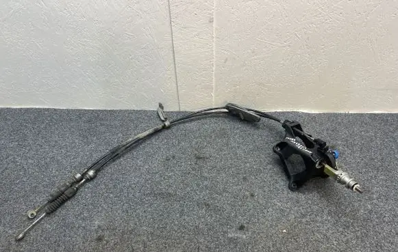 Toyota Auris E180 Gear shifter/selector 112102102