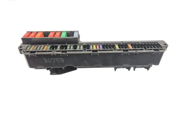 BMW 5 E60 E61 Fuse module 6957330