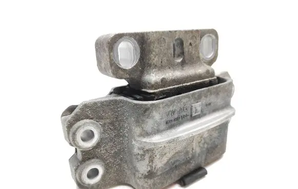 Audi A3 S3 A3 Sportback 8P Engine mount bracket 1K0199555