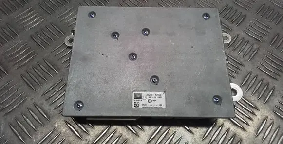 Toyota RAV 4 (XA50) Sound amplifier 8628042060