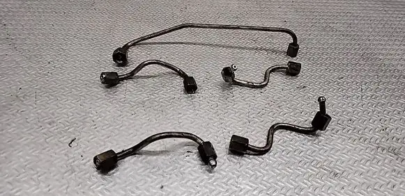 KIA Sportage Fuel injector supply line/pipe 