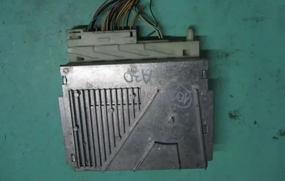 Volvo XC90 Gearbox control unit/module 00008863A1