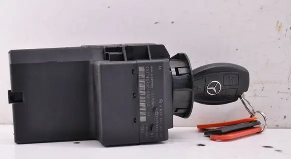 Mercedes-Benz Vito Viano W639 Ignition lock A6399006600