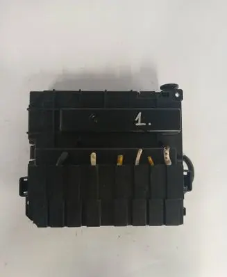 Peugeot 207 Fuse module 9661086980