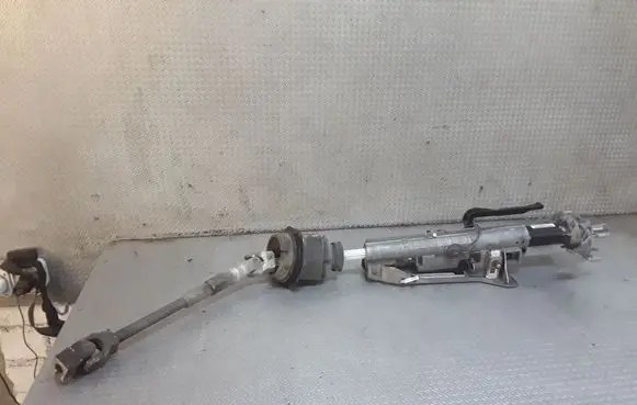 Steering wheel axle set