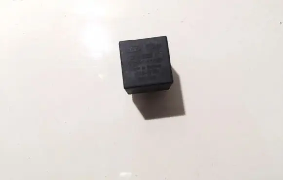 Ford Fiesta Other relay 93a613350