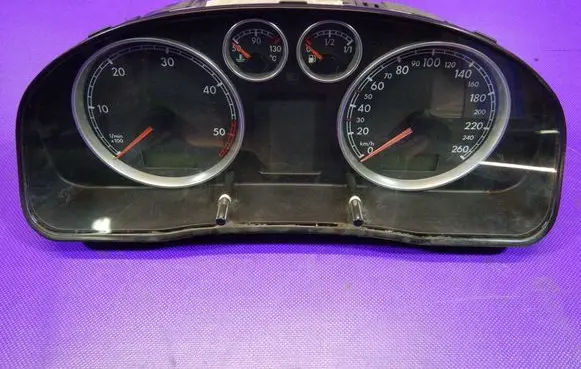 Volkswagen PASSAT B5.5 Speedometer (instrument cluster)