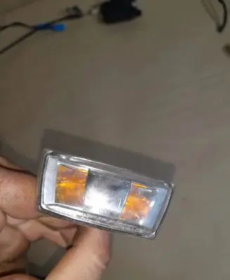 Opel Astra H Front fender indicator light 13228580 13228681