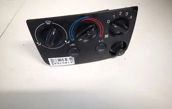 Ford Fiesta Climate control unit xs6h19a522aa