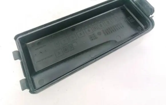 Opel Vectra C Fuse box cover 24438039