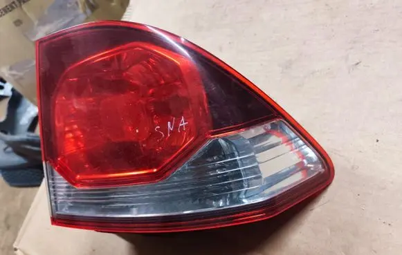 Honda Civic Rear/tail lights P8413R