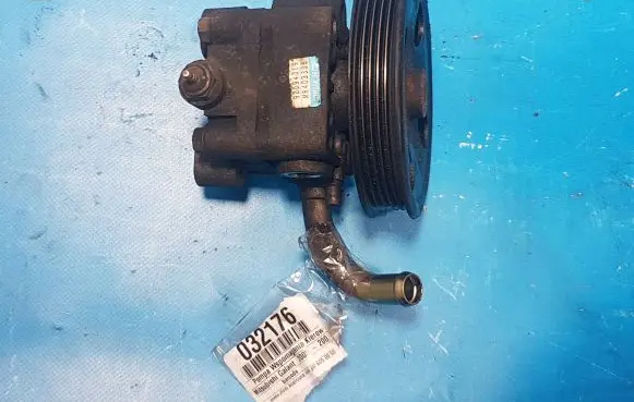 Mitsubishi Galant Power steering pump MR403335