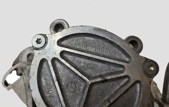 Mazda CX-5 Vacuum pump PE0718G00 K2102