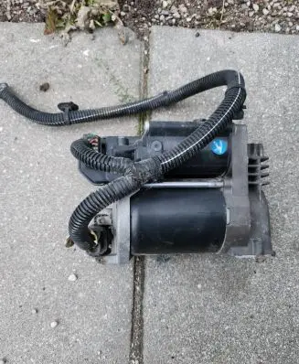 Citroen C4 Grand Picasso Air suspension compressor/pump 9682022980 0701040098 884057867C