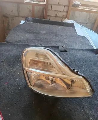 Renault Modus Headlight/headlamp 8200658382