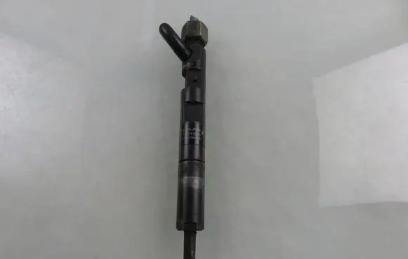 Fuel injector